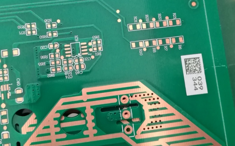 PCB鐳雕機(jī)：智能手機(jī)精密制造的“隱形雕刻家”