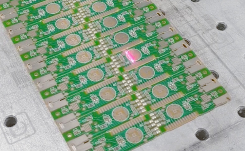 PCB微孔縮徑：玻纖硬度導(dǎo)致孔隙回彈的分析